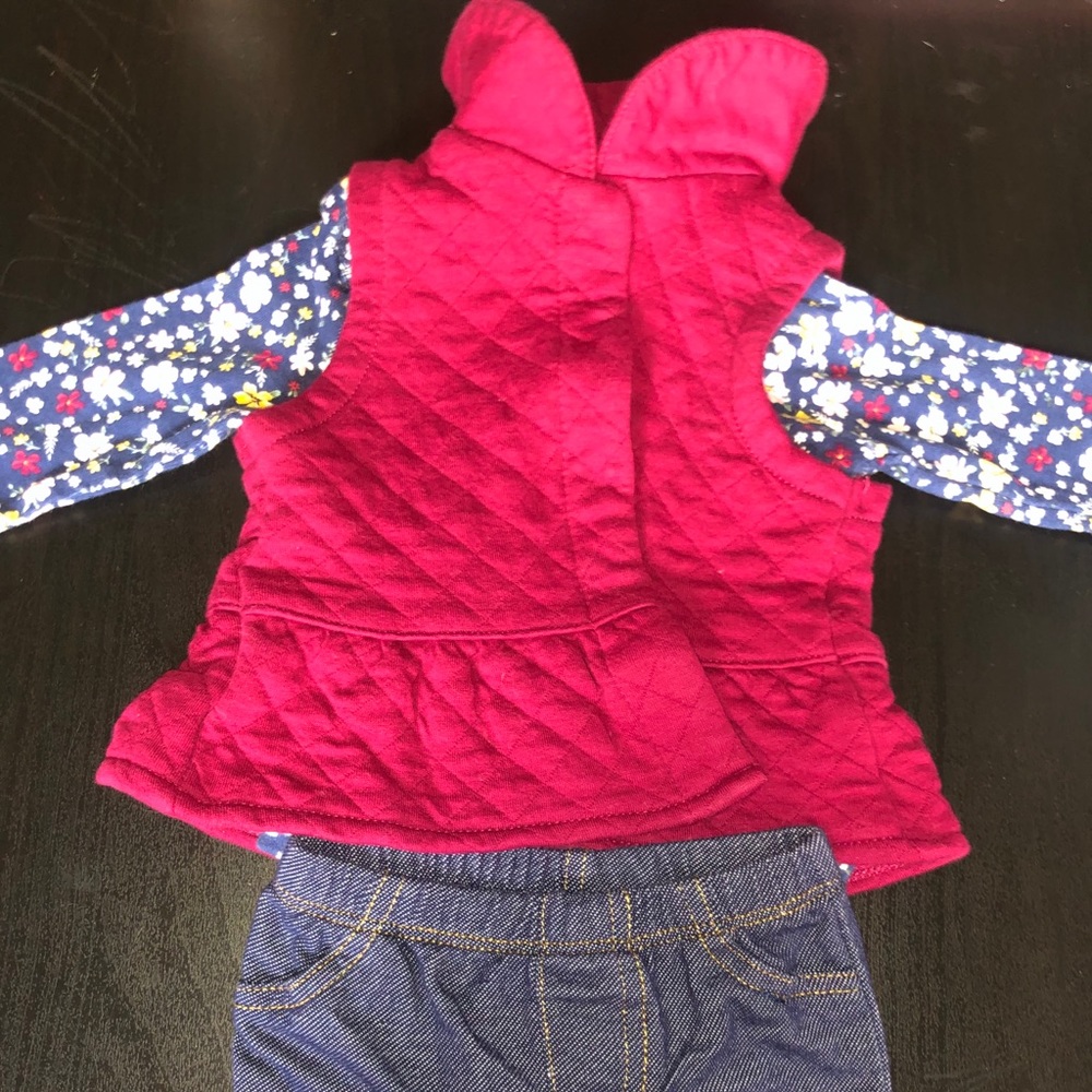 Carter’s 3 pc outfit
